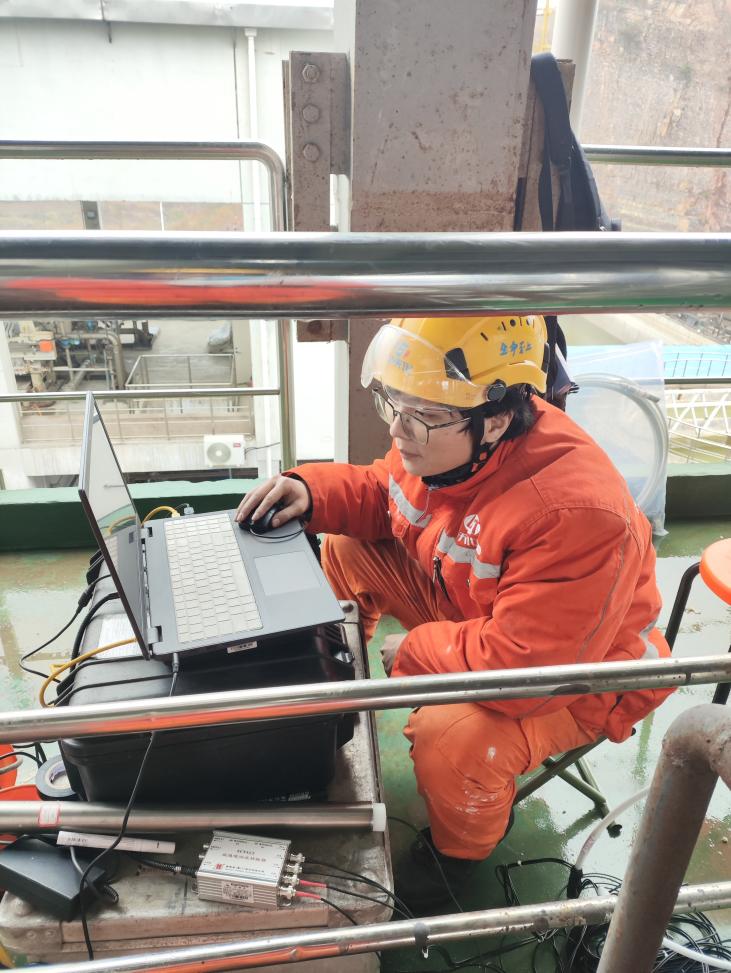 四川瀘天化精正公司完成貴州鵬昇集團(tuán)紙業(yè)有限責(zé)任公司 渦流檢測項目(圖1) 四川瀘天化精正公司完成貴州鵬昇集團(tuán)紙業(yè)有限責(zé)任公司 渦流檢測項目(圖1)