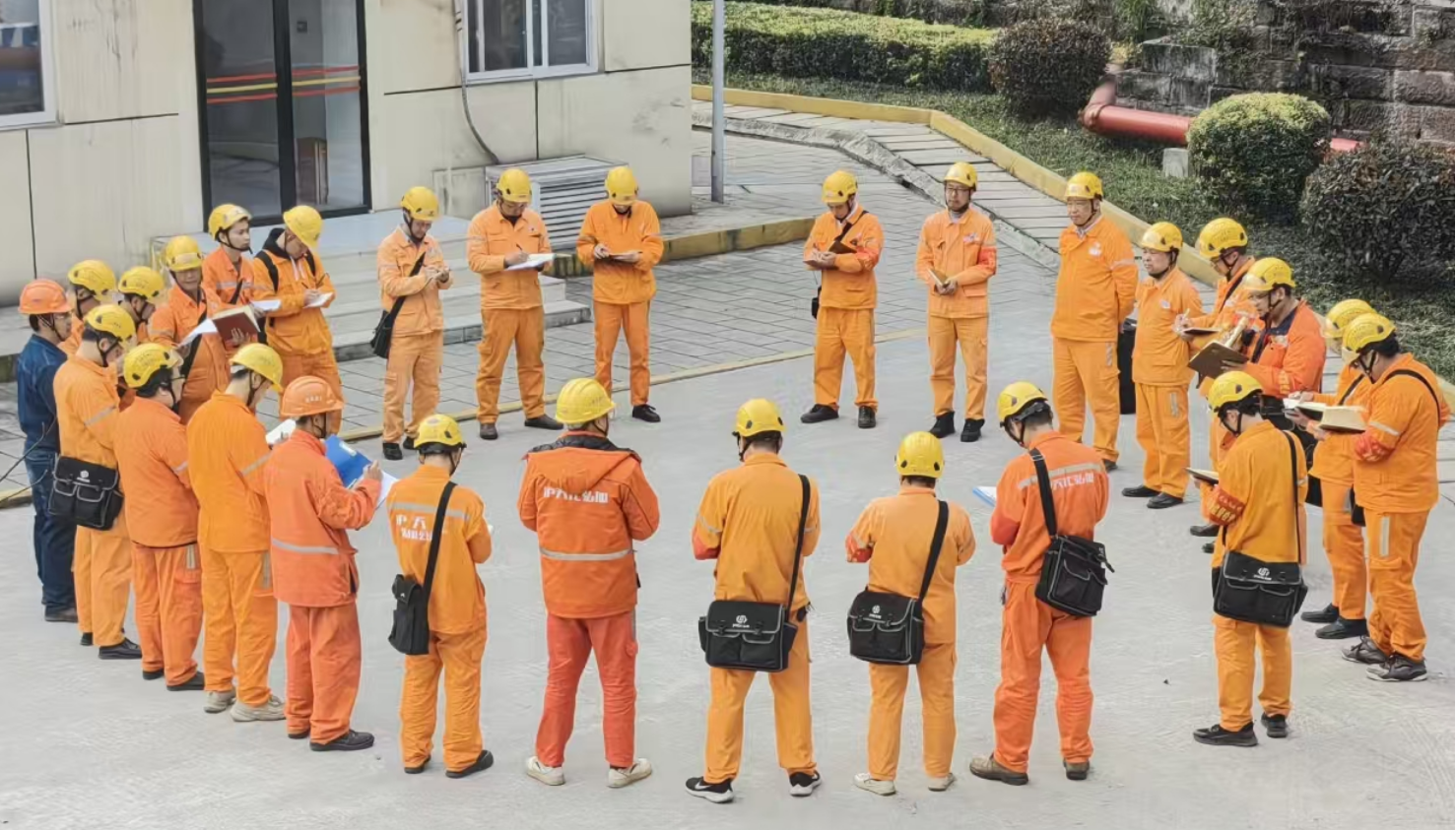 全力以赴搞建設(shè) 方圓之間顯擔(dān)當(dāng)(圖7) 全力以赴搞建設(shè) 方圓之間顯擔(dān)當(dāng)(圖7)