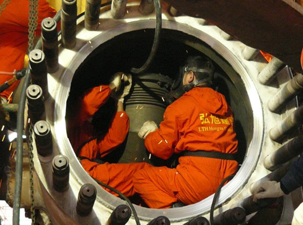 建峰化工股份有限公司100E43管箱上接管焊縫技術(shù)改造項(xiàng)目(圖3) 建峰化工股份有限公司100E43管箱上接管焊縫技術(shù)改造項(xiàng)目(圖3)