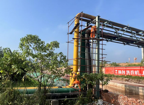 烈日“烤”驗(yàn)下的堅(jiān)守